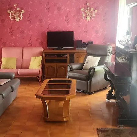 Holiday home La Genetouze *